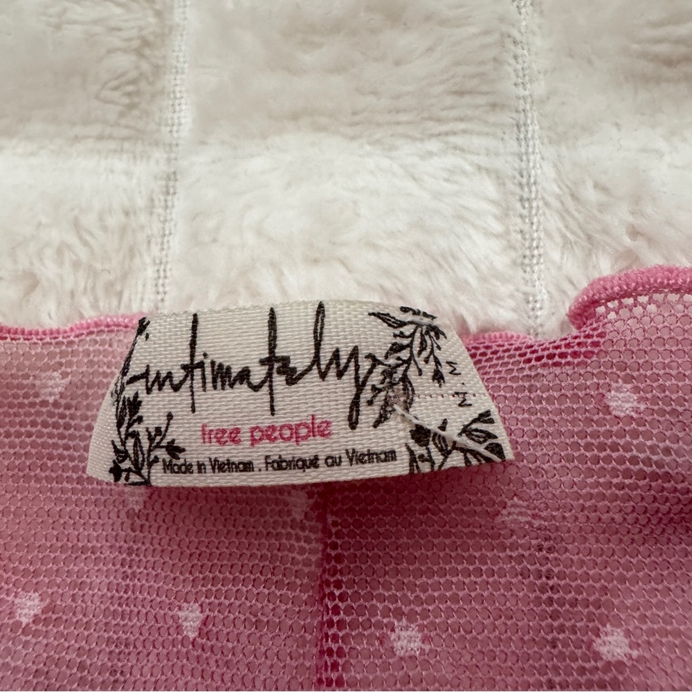 Free People Intimately Medium Pink Print On the Dot Floral Mesh Top ~ Y2K 90’s - Picture 7 of 8